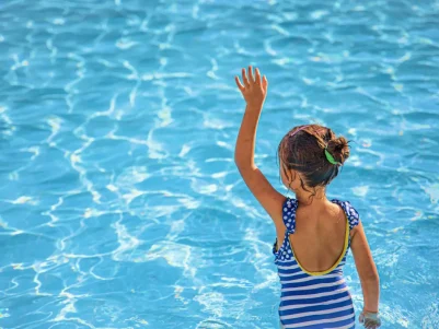 Important precautions for children in the pool